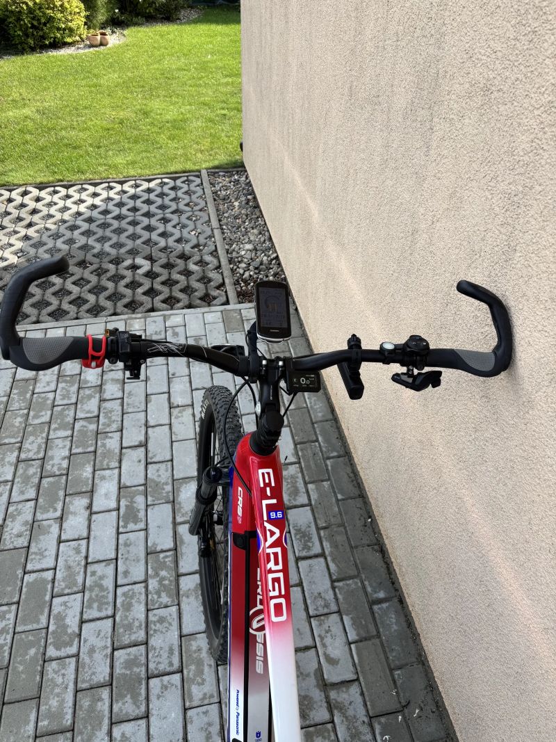 Nadstandardně vybavené Crussis E-Largo 9.5