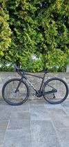 Giant Revolt O Gravel Bike M