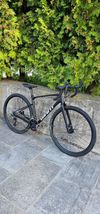 Giant Revolt O Gravel Bike M