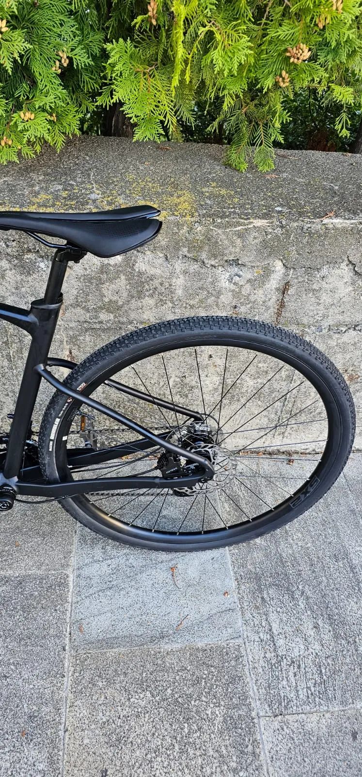 Giant Revolt O Gravel Bike M