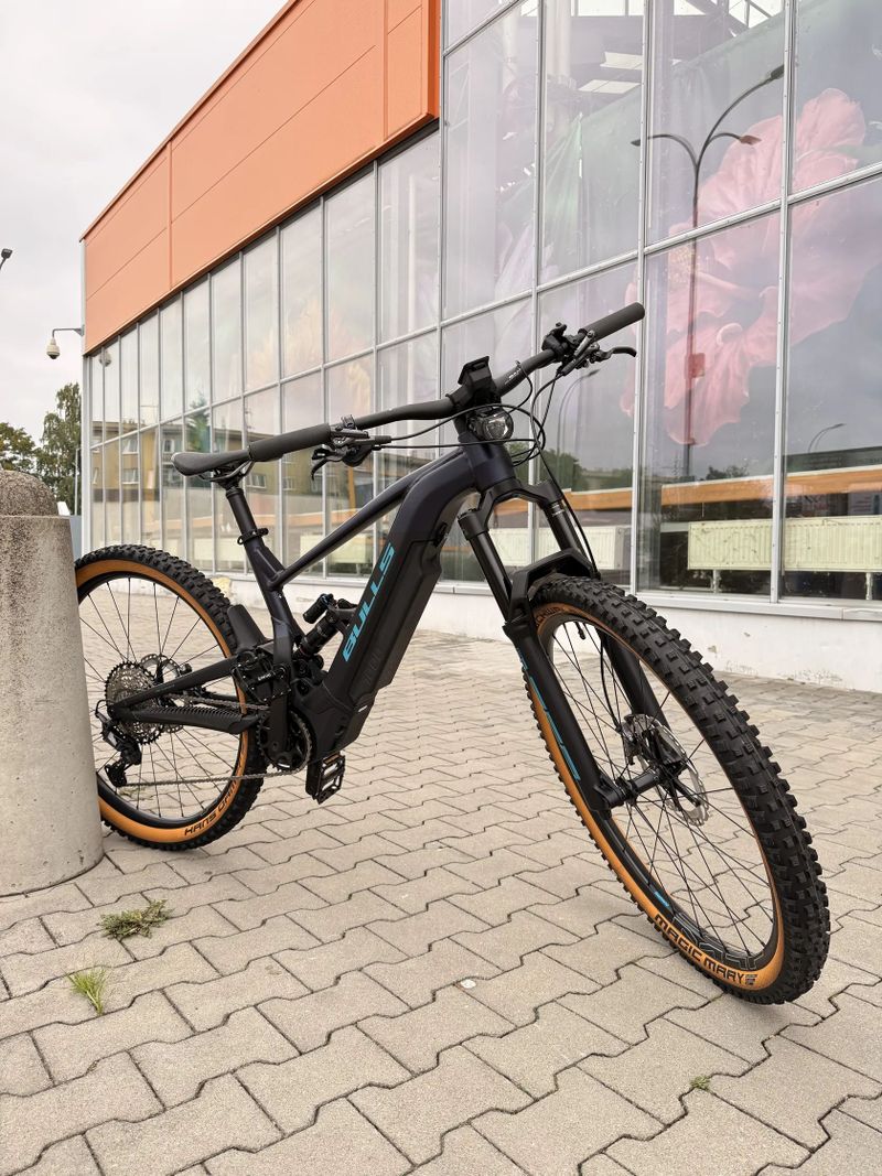 Celoodpružené elektrokolo Bulls E-Stream EVO AM FIT L 29 2021
