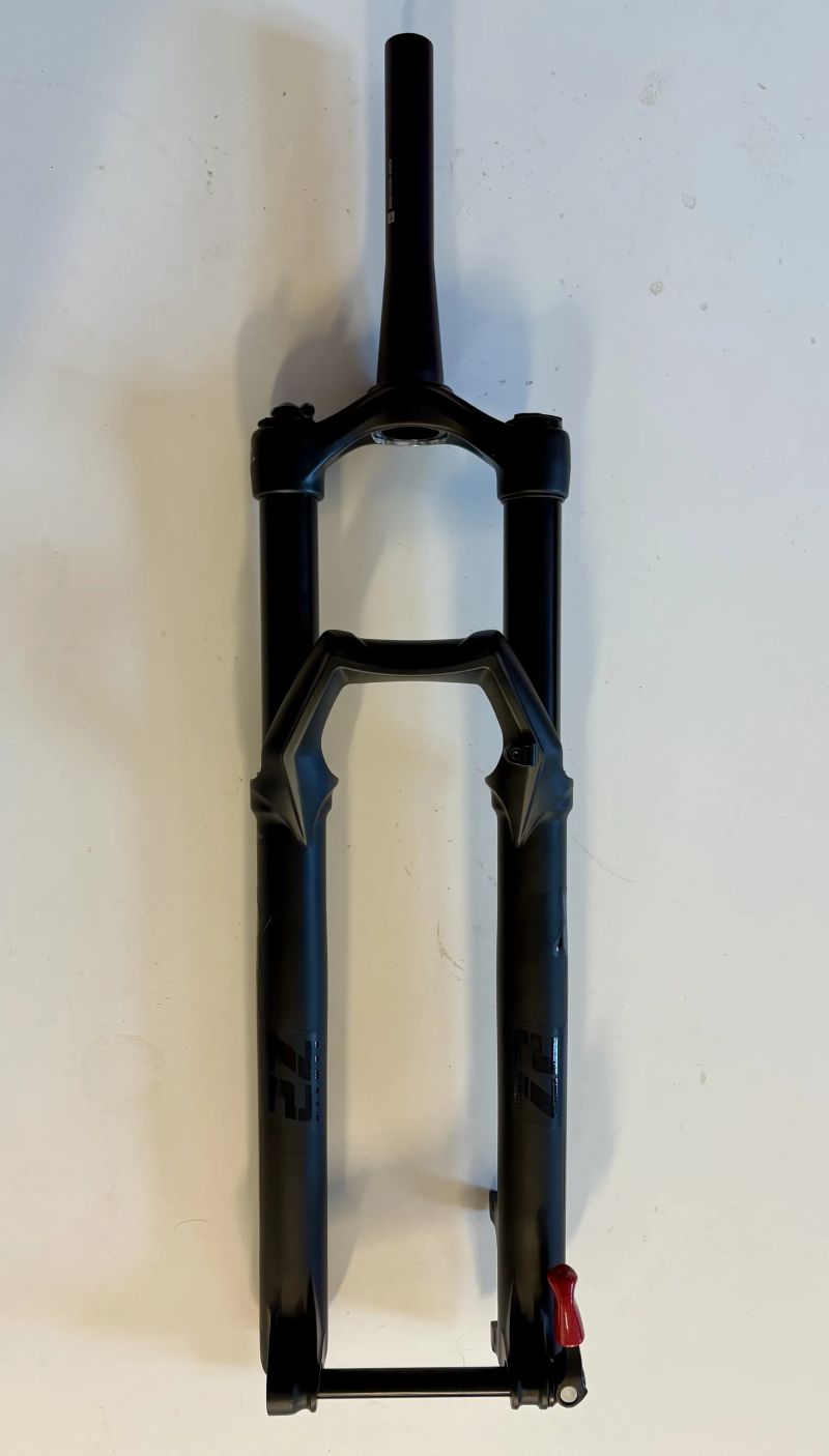 Vidlice Marzocchi 34 Bomber Z2 29” Boost 150mm Rail 