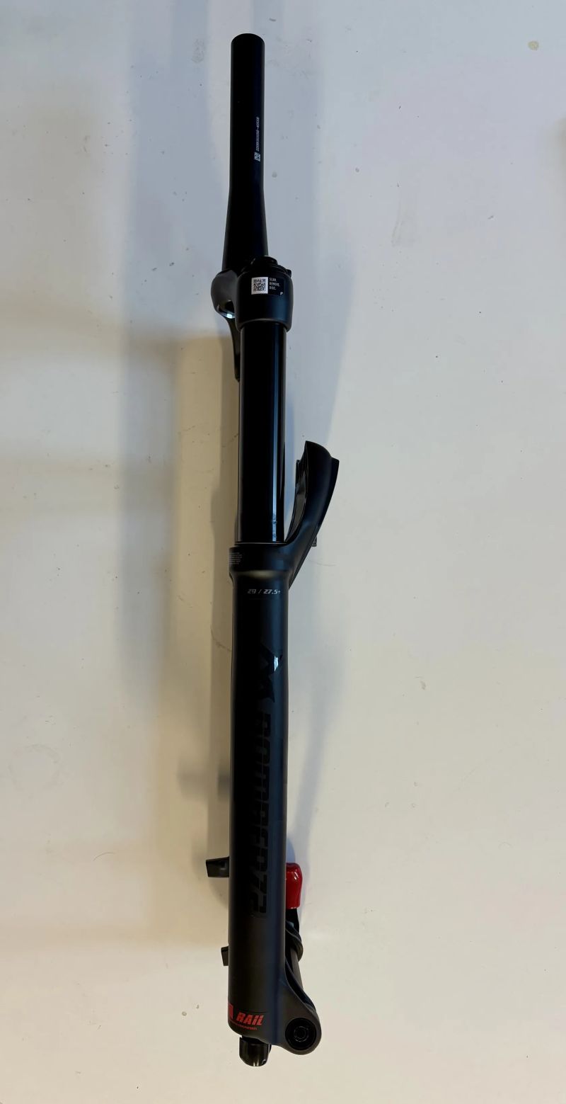 Vidlice Marzocchi 34 Bomber Z2 29” Boost 150mm Rail 
