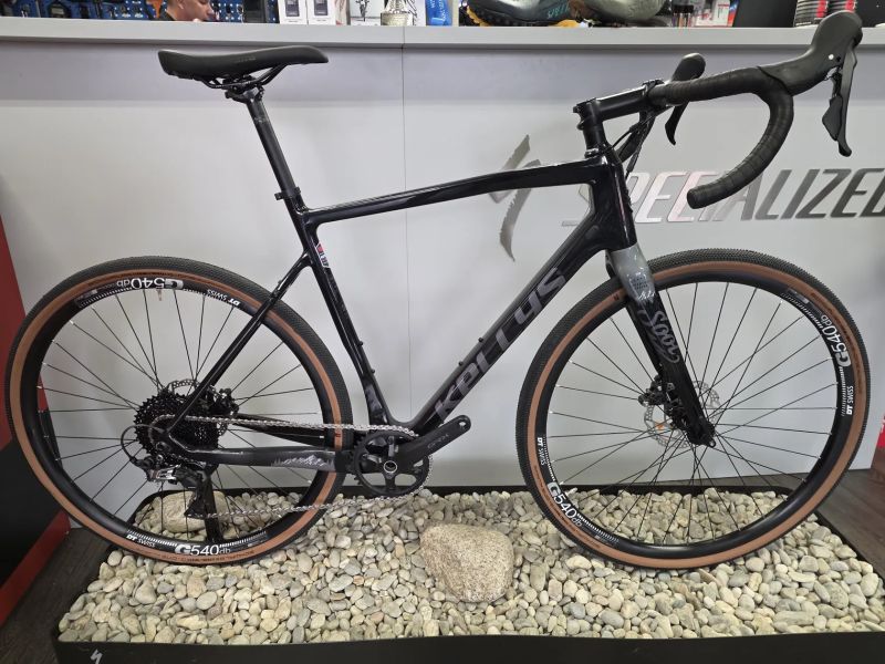 KELLYS SOOT 90 L 2023