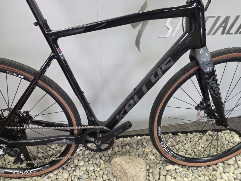 KELLYS SOOT 90 L 2023
