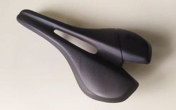 Specialized Toupé Comp - šířka 143mm