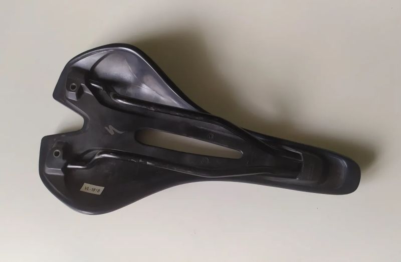 Specialized Toupé Comp - šířka 143mm