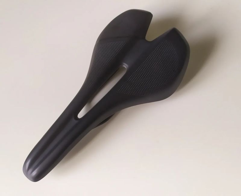 Specialized Toupé Comp - šířka 143mm