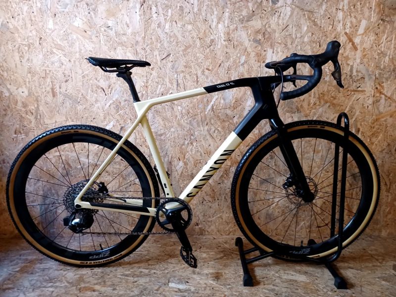 Canyon GRAIL CF SL AXS, SRAM Rival eTap, velikost L 