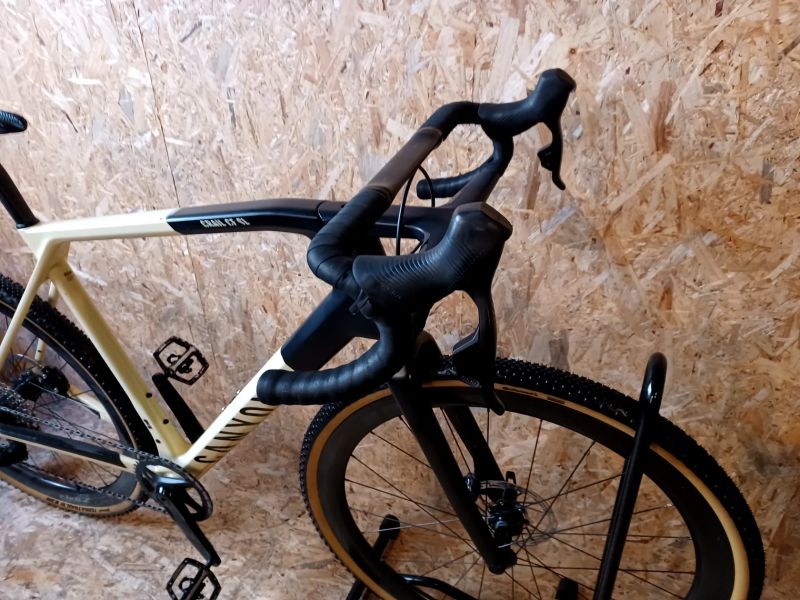 Canyon GRAIL CF SL AXS, SRAM Rival eTap, velikost L 