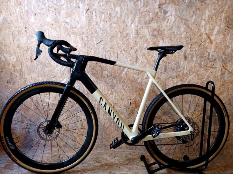 Canyon GRAIL CF SL AXS, SRAM Rival eTap, velikost L 