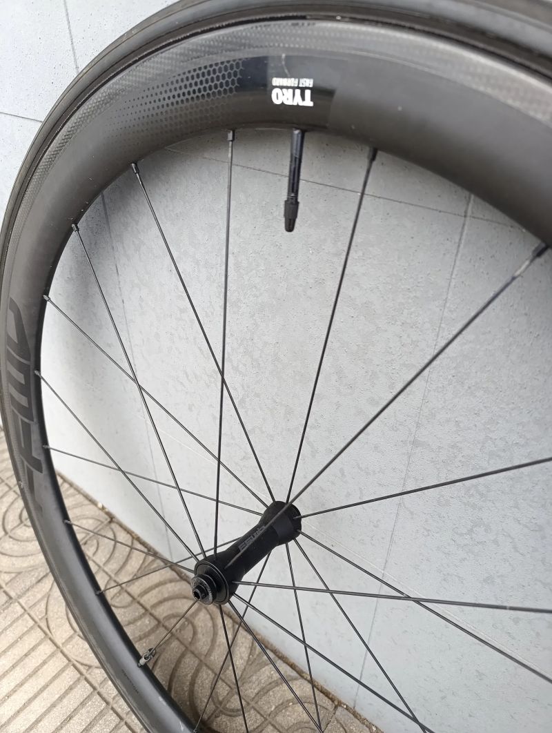 FFWD TYRO galusková karbonová zapletená kola-najeto 1200km včetně obutí TUFO