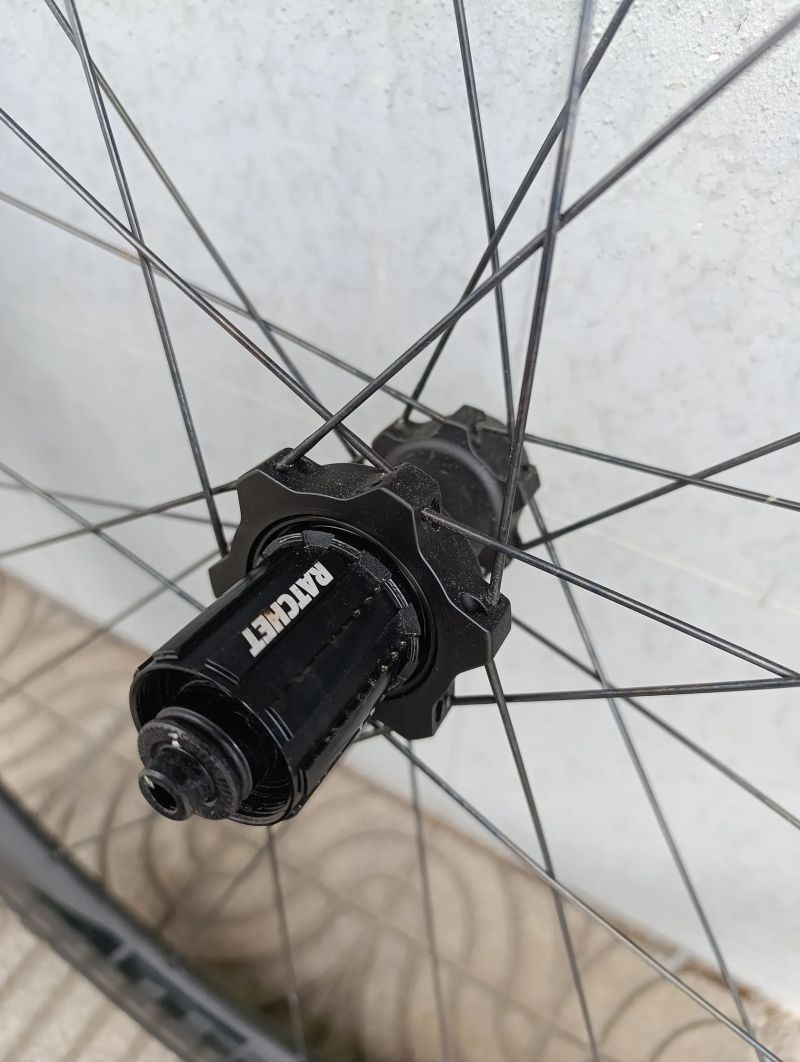 FFWD TYRO galusková karbonová zapletená kola-najeto 1200km včetně obutí TUFO