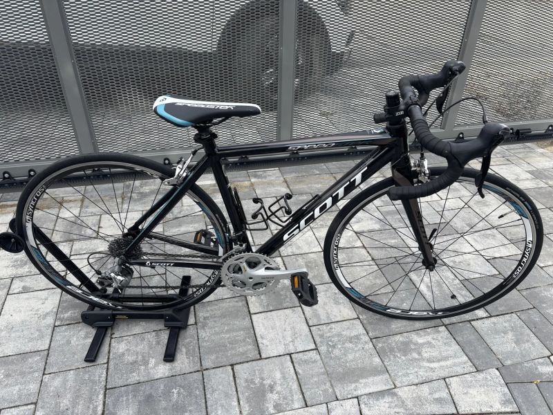 Silniční juniorské kolo Scott Speedster 35