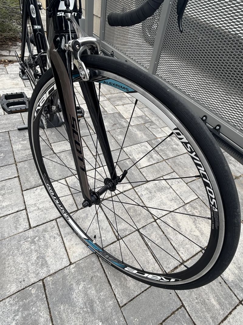 Silniční juniorské kolo Scott Speedster 35
