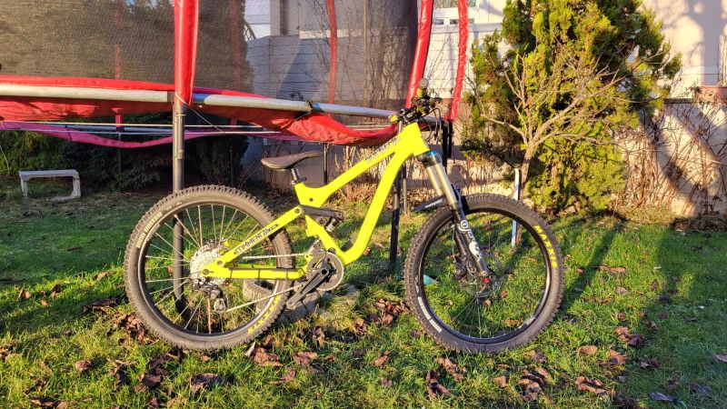 Commencal Supreme 24"