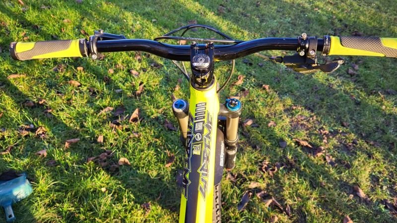 Commencal Supreme 24"