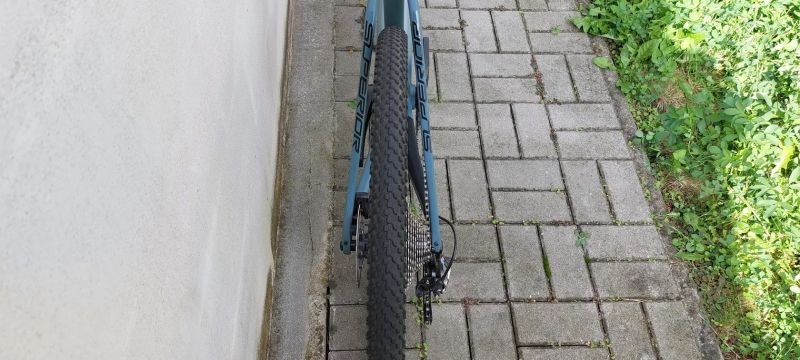 Superior X-Road Team Comp GR 56(L) 35000,--Kč