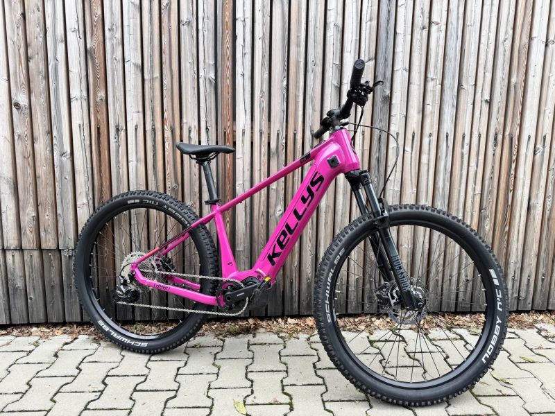 Kellys Tayen R50 - 27 kola a S rám