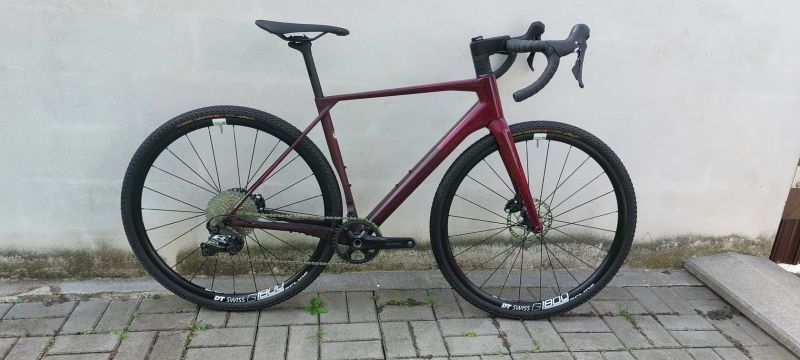Superior Superior X-Road Team Comp GR 54 (M) 35000,--KČ