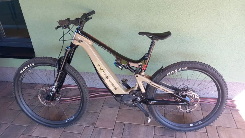 Intense Tazer Pro Carbon vel.L
