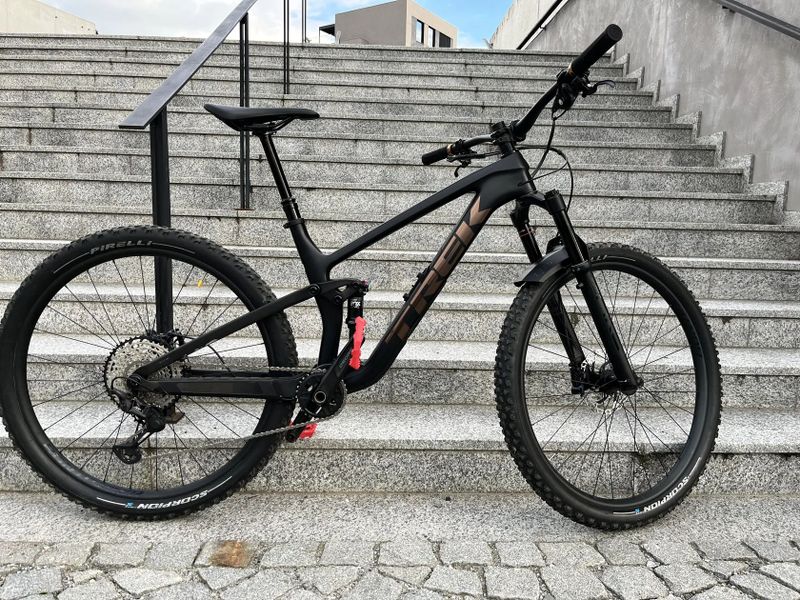 Trek Top Fuel Raw Carbon 2024 