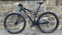 Celoodpružené horské kolo KTM 29 2022