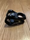 MTB představec Truvativ Descendant + řidítka Nukeproof Horizon V2