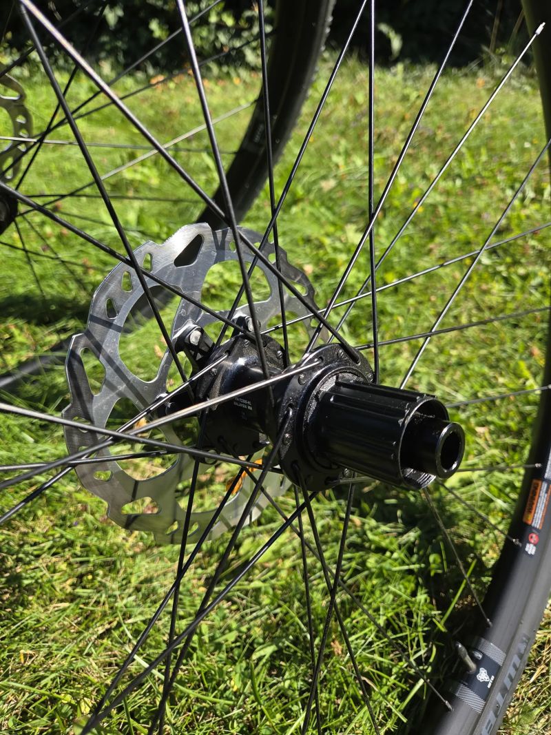 WTB ST i25 TCS a pneumatikami WTB Resolute TCS Light 700x42c, Shimano ořech, 28"