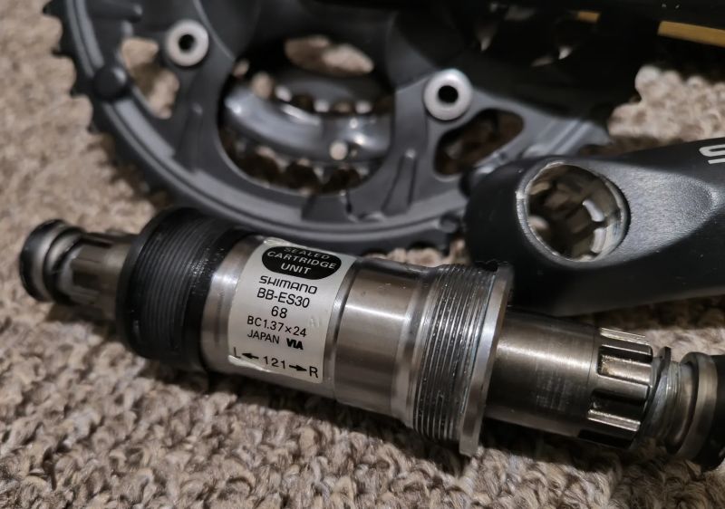 Shimano MTB kliky s osou 