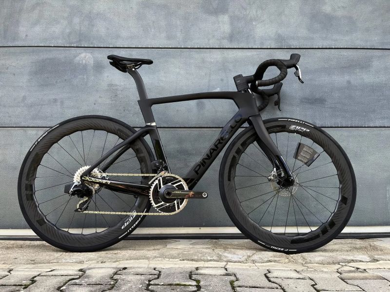 Pinarello Dogma F 2025 (NOVÉ, se Zipp 454 NSW)