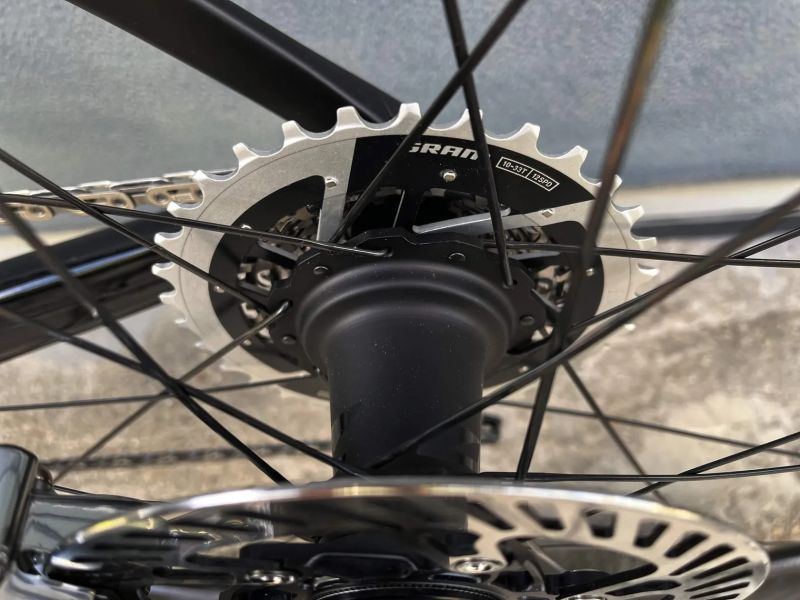 Pinarello Dogma F 2025 (NOVÉ, se Zipp 454 NSW)