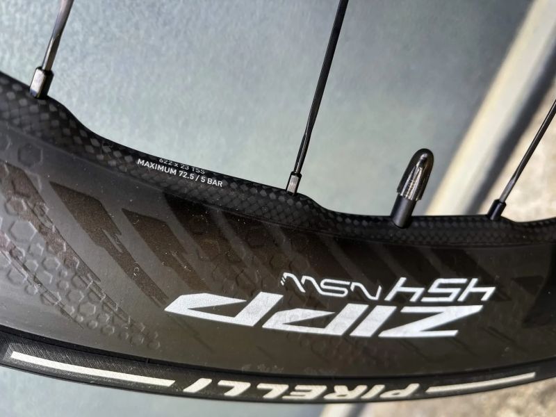 Pinarello Dogma F 2025 (NOVÉ, se Zipp 454 NSW)