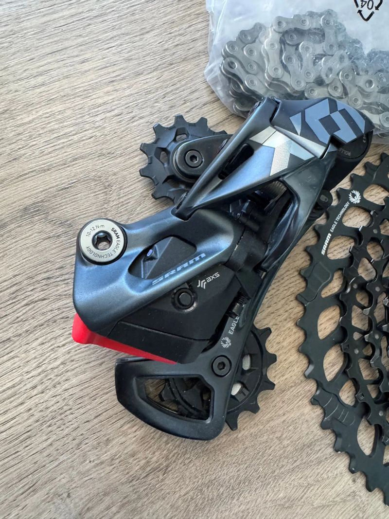 SRAM XG1275, SRAM X01 Eagle AXS, AXS Pod Controller
