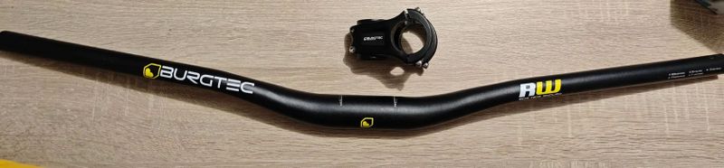 řidítka Burgtec Enduro + představec Burgtec Enduro