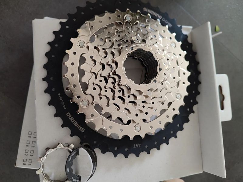 Nova kazet Shimano Hg400 - 8, 11-45 +packeta Zdarma