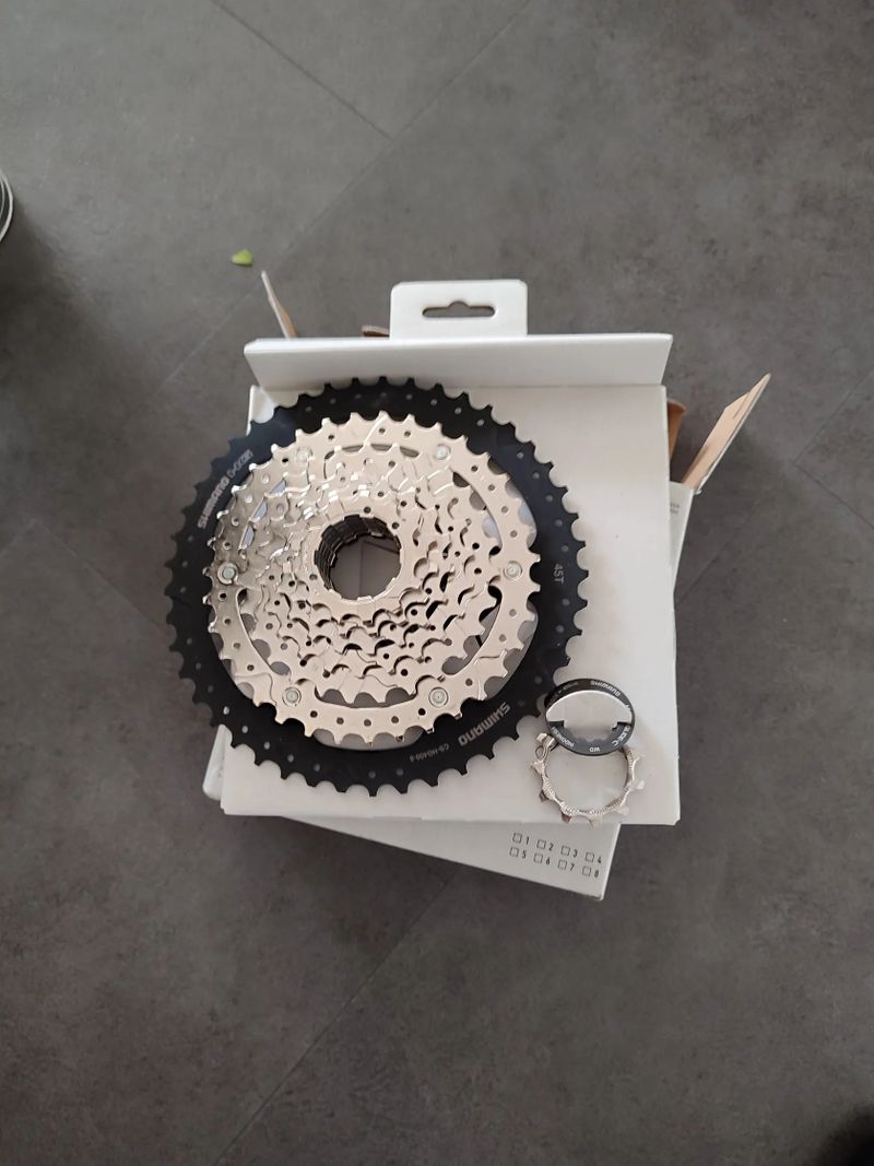 Nova kazet Shimano Hg400 - 8, 11-45 +packeta Zdarma