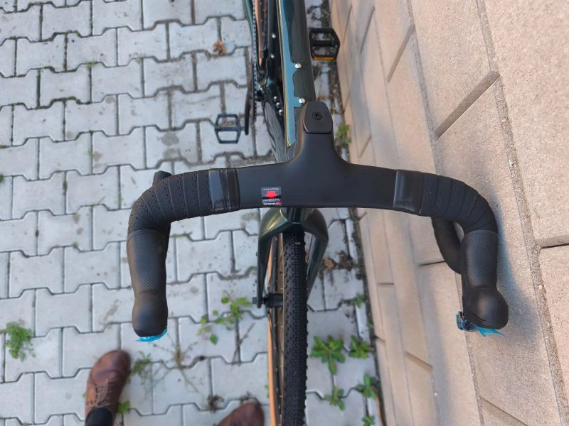 Karbonové gravel kolo Twitter Gravel-X, elektrické řazení 1x13, vel. XL, L, M, 