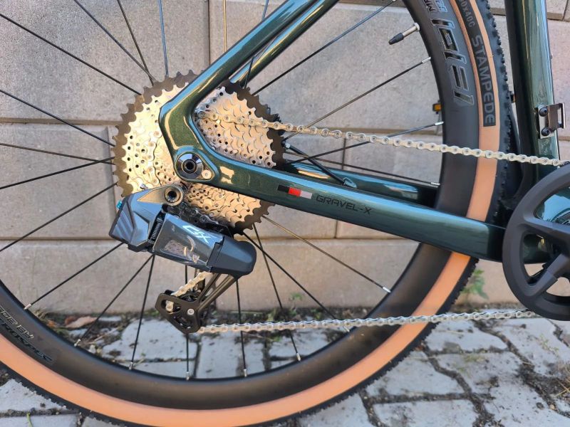 Karbonové gravel kolo Twitter Gravel-X, elektrické řazení 1x13, vel. XL, L, M, 
