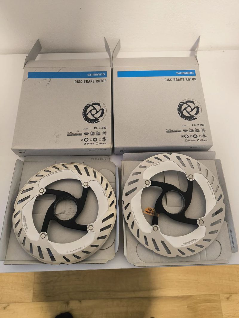 2x SHIMANO RT-CL800 Kotouč brzdový 160mm Center Lock + matice
