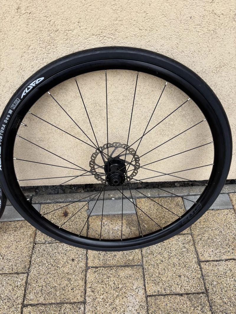 Kola Giant SR2+ plaště Tufo +kotouče SLX 160