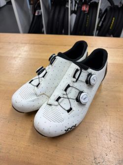 Tretry Bontrager XXX vel. 44 silniční