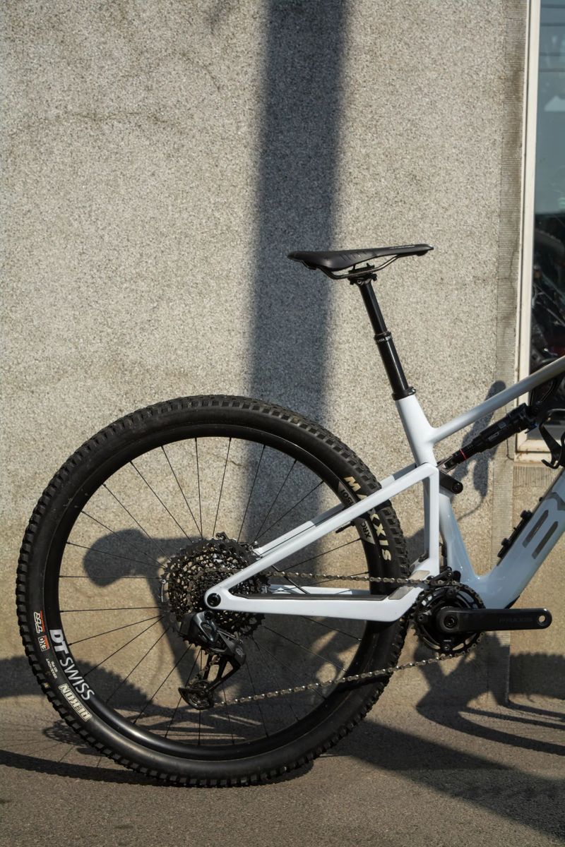 BMC Fourstroke AMP LT ONE (vel. M)
