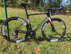 Colnago v4rs, Sram Red 2025