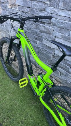 Giant Trance 4