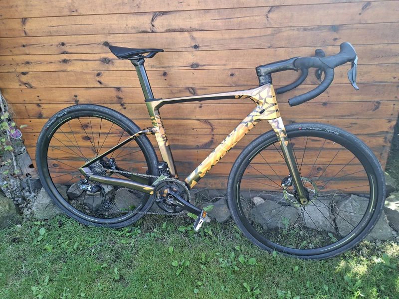Karbonový gravel Sava di2