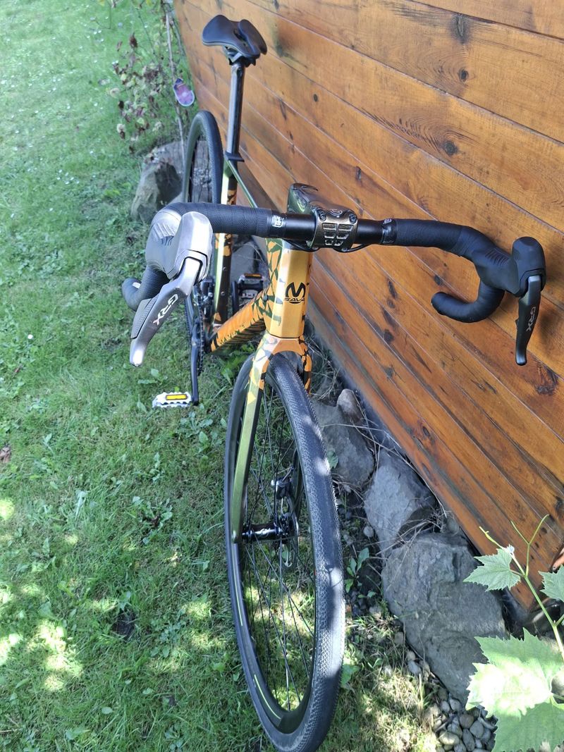 Karbonový gravel Sava di2