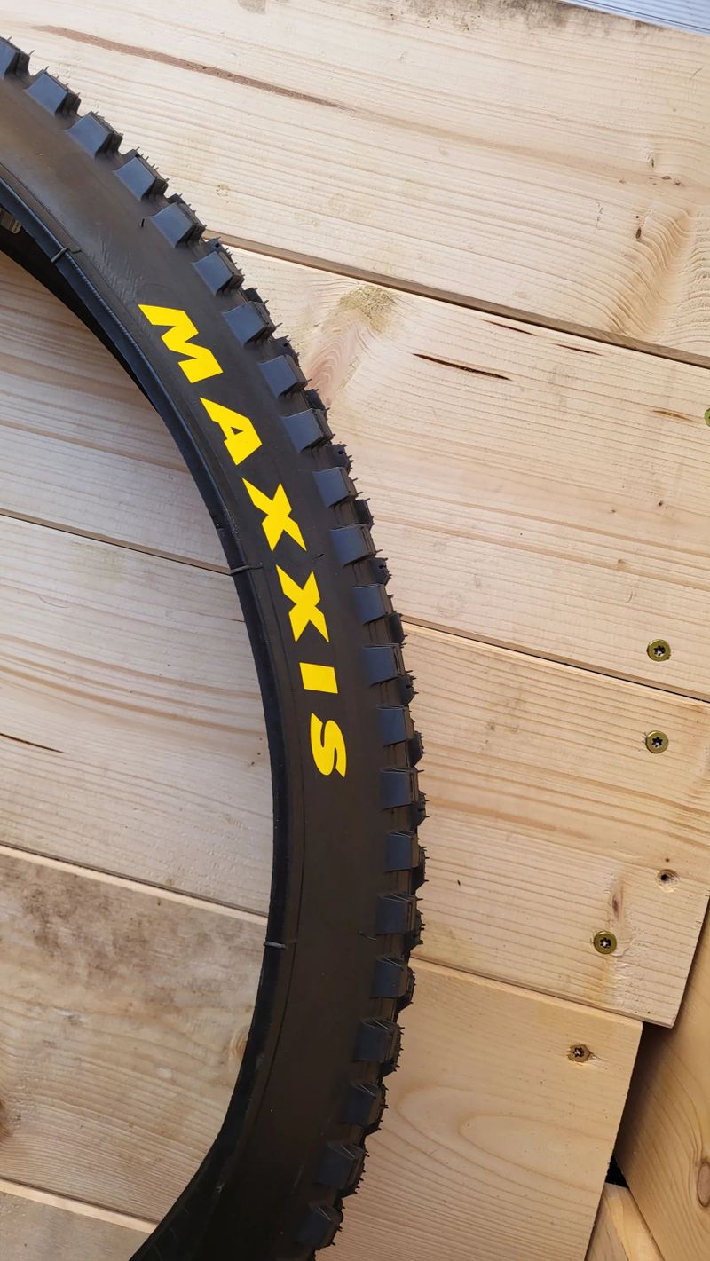 Nové plášte Maxxis a vložky Pepis Revolution Enduro 