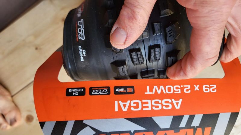Nové plášte Maxxis a vložky Pepis Revolution Enduro 
