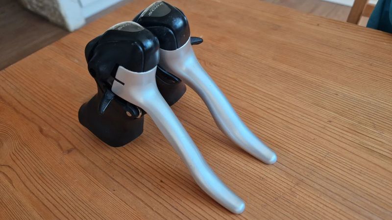 Brzdové páky Shimano Sora